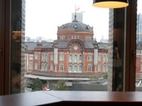 東京駅舎全景が見られる絶景カフェ「カフェ　レクセル」（丸ビル）で「お腹ポンポコリン」オフ会続き！