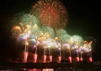 『至福の時間』８月１日。江東花火大会、屋形船から優雅に鑑賞しましょう。
