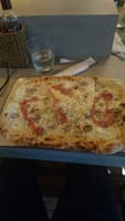 オビカ  OBICA のピザ