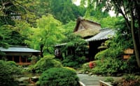 台風のためイベント中止です　静寂に包まれた武蔵野陵を参拝したあとは、日本の原風景を思わせる里山「うかい鳥山」で、季節の味を堪能しましょう