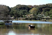 昨日の写真３枚・・三渓園の池と舟、朝の富士山、大桟橋からの富士山