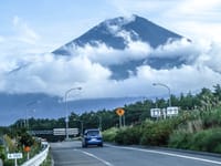 娘の車(軽自動車）の購入と帰りに見た富士山