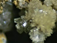 鉱物　異極鉱（板状の結晶をした異極鉱）