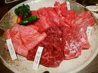 肉、ニク、肉～♪