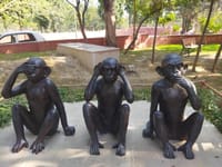 「見ざる・聞かざる・言わざる」の三猿は名言ですがインドにも有った
