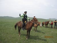 モンゴルで草原乗馬＆トナカイ騎乗