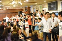 東京マラソン　ボランテア　と　男フラ祭り