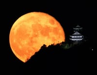 十六夜の月と岐阜城