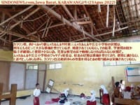 画像シリーズ853「何と悲しき事かな！ カラワンの児童は、机も椅子もない為、学校の床で勉強することを余儀なくされている」 “Miris! Siswa di Karawang Terpaksa Belajar di Lantai Sekolah Gegara Tak Punya Meja Kursi”