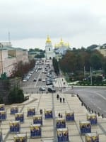ウクライナキーフの聖ソフィア大聖堂からソフイア広場を見る