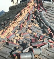 震災 自宅の屋根の今の状態