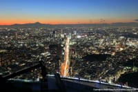 🎄クリスマスイブに天空の場所から大都会東京の日の入りと夜景を見ましょう