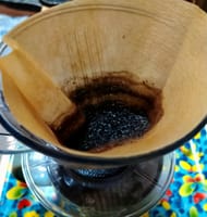 暑さへの備え 淹れたコーヒー豆の残りで生ゴミ消臭