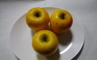 黄色の林檎🍎を買いました。(＾∇＾)