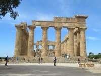 ギリシャ人何故こんなに神殿を作るのか