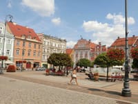 ポーランド、ヴァウブジフ…小さな町に美しい広場あり（写真８枚）