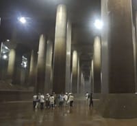 地下にそびえる超・巨大神殿！