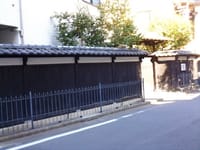 晴れ間に、護国寺駅から緑多き目白台を歩き、カフェでゆっくり！