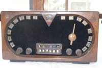 このところ珍品のラジオのオンパレード無線機メーカーJRC BR-11のジャンク