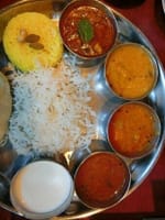 南インド料理「エリックサウスマサラダイナー」でポークビンダルーを楽しみました！