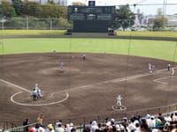 昨日は、姫路球場で秋季県大会準決勝を観戦。