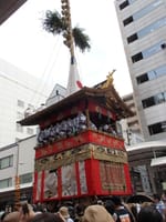 京都の祇園祭を見に行きましょう