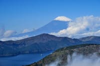雪化粧し始めの富士山---箱根から 10-Nov-2018