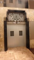 ☆現役当時のエレベーターがそのまま保存これまた超見もの【高島屋東別館】