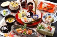 ★コミュ11周年記念④人気の【なだ万】ディナー♪ 「渋谷 なだ万茶寮」で、旬の味覚を目と舌で楽しむ伝統の日本料理をドリンク付きで楽しみましょう♪