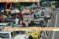 画像シリーズ668「中央ジャカルタ市警タスクフォースは、タナ・アバンでの露天商を追っ払うために500人の警備員を配備する」”Satpol PP Jakpus Turunkan 500 Petugas Halau PKL di Tanah Abang”