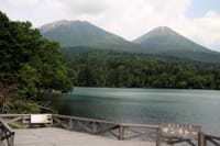 北海道三大秘湖オンネトーと湯の滝