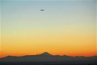 富士山と飛行機、高幡不動の紅葉、河口湖からの富士山
