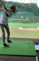 ゴルフ歴1ヶ月ちょっとの長男のドライバーショットの練習。