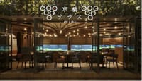 ７月カラオケ二次会！水と緑に囲まれた癒し空間のアクアリウムカフェで、霜降リブロースグリルなどの贅沢ディナーを！