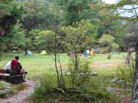 閉山前の上高地　徳澤園でテント泊。三段黄葉が見られるかな。