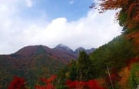 紅葉の「十二ヶ岳」ハイキング