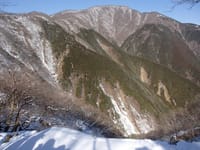 厳冬期の西丹沢、大室山〜加入道山へ登ります