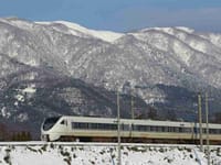 真冬の雪景色を見ながら琵琶湖一周の旅を楽しむ　「一筆書きの旅」。