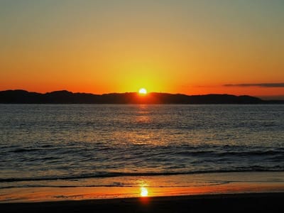 2023年1月25日の朝陽が昇る(片瀬東浜)