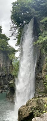 手取峡谷の豪壮な綿滝