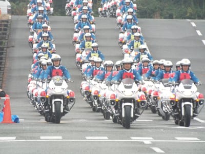 福岡県警察白バイ安全運転競技大会～選手入場２