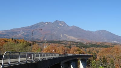 信越大橋と妙高山