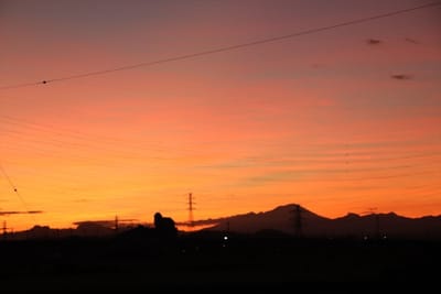 藤岡市郊外9～夕焼けの妙義山(左)と浅間山(右)