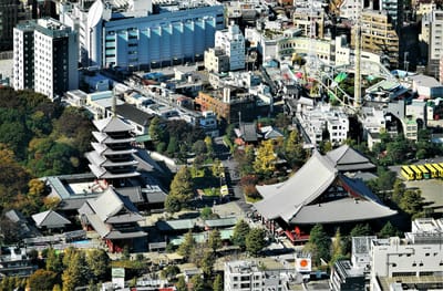 　　　東京スカイツリー 展望台から見る　"金龍山 浅草寺"