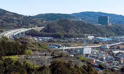 松田「山」からの「東名高速道路 大井松田IC」方面の眺望