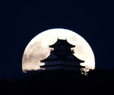 満月と岐阜城
