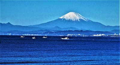 　 <お気に入り写真>「湘南海岸公園」から見る富士山 🗻