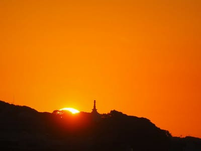 2022年10月16日の朝陽が昇る(鵠沼海岸)