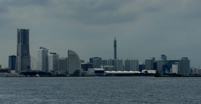 横浜市、大黒ふ頭から見るＭＭ２１(みなとみらい21)