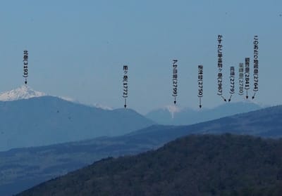 愛鷹山から甲斐駒、アサヨ峰が見える
